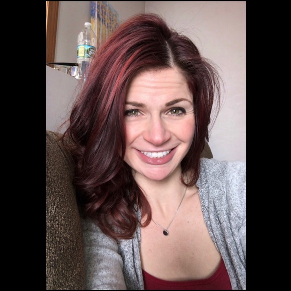 Meet your Posher, Lauren - Picture 1 of 1